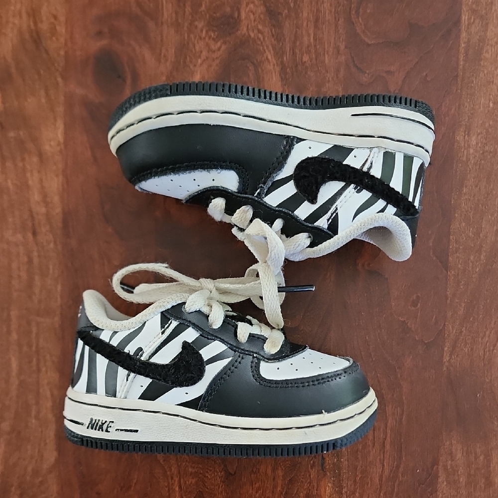 Nike Force 1 Kids Zebra-Print Low Tops 5c